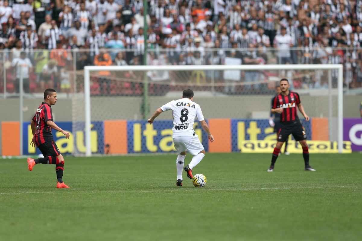 Atltico x Atltico-PR, jogo disputado no Independncia pela 21 rodada do Campeonato Brasileiro