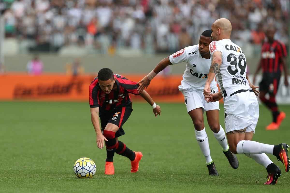Atltico x Atltico-PR, jogo disputado no Independncia pela 21 rodada do Campeonato Brasileiro