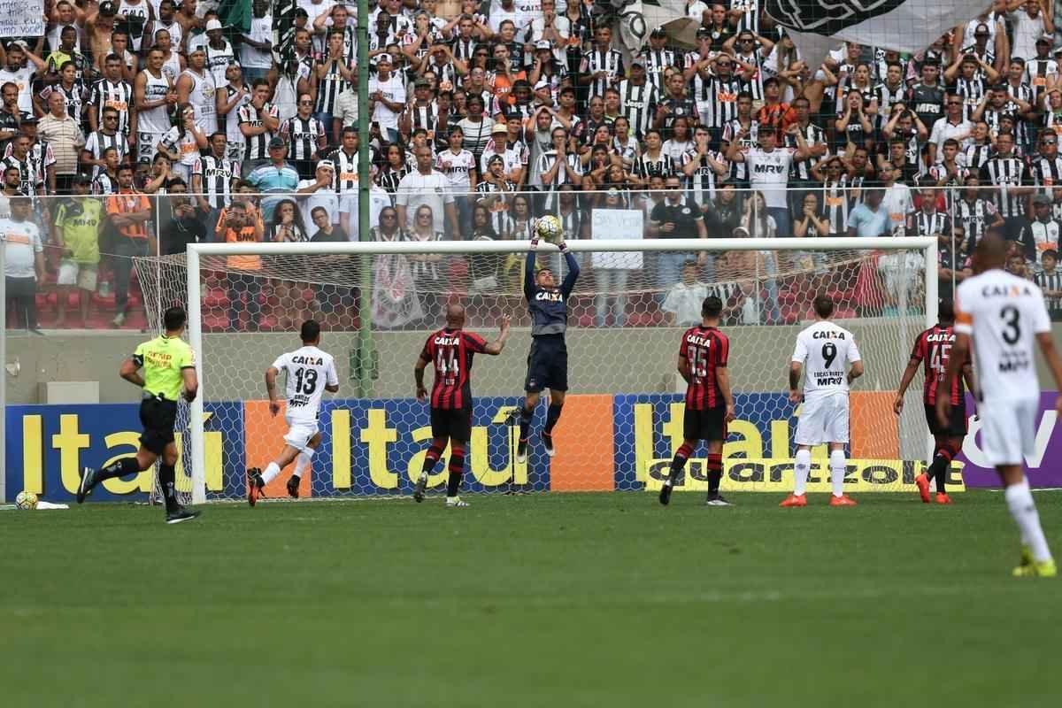 Atltico x Atltico-PR, jogo disputado no Independncia pela 21 rodada do Campeonato Brasileiro