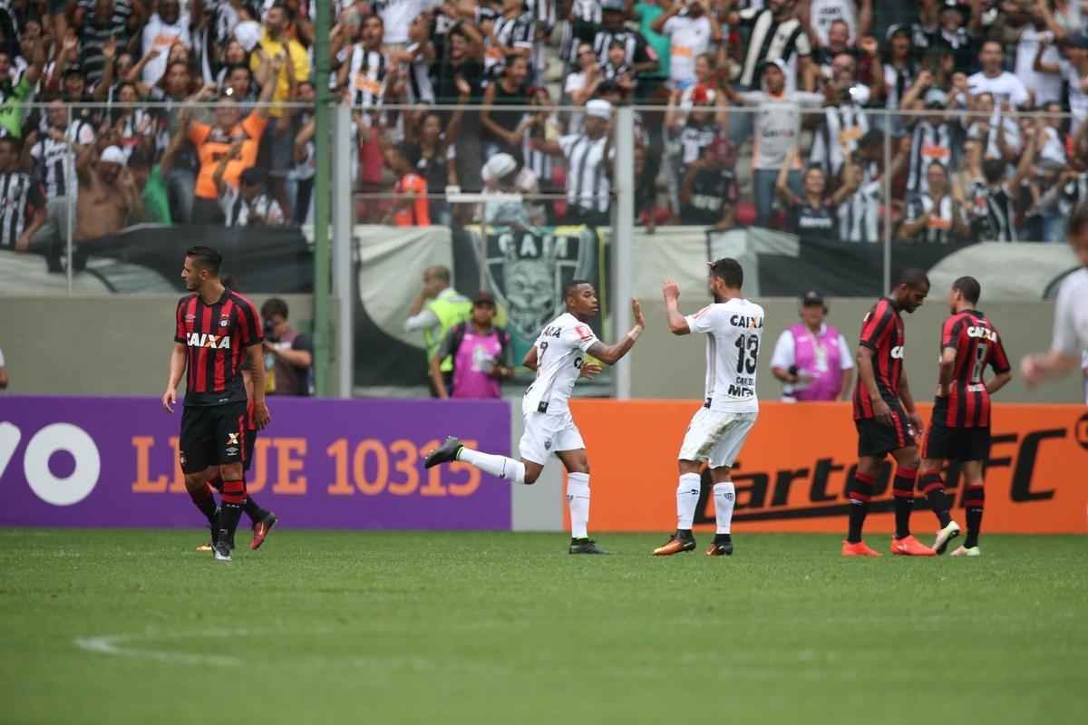 Atltico x Atltico-PR, jogo disputado no Independncia pela 21 rodada do Campeonato Brasileiro