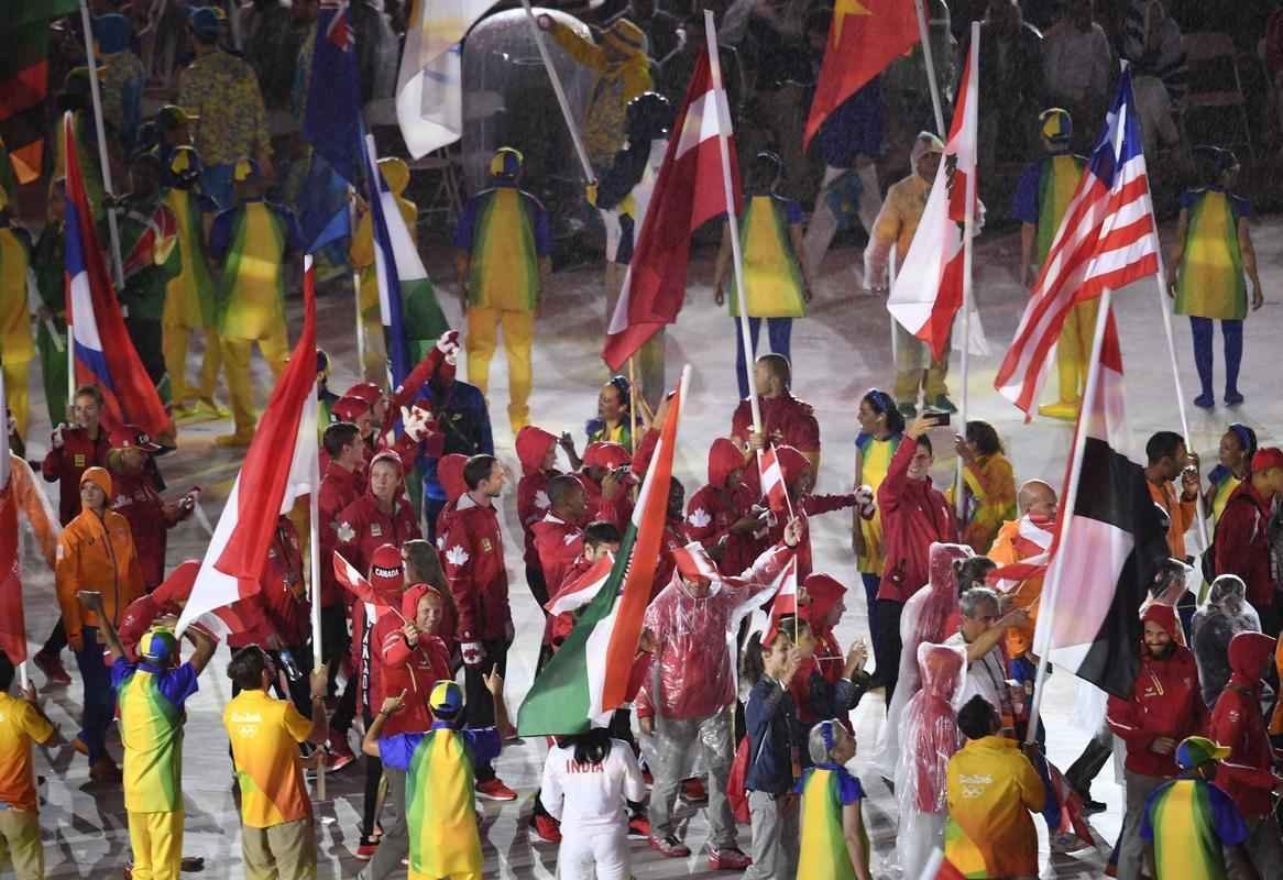 Cerca de mil atletas de todas as delegaes participaram da cerimnia de encerramento