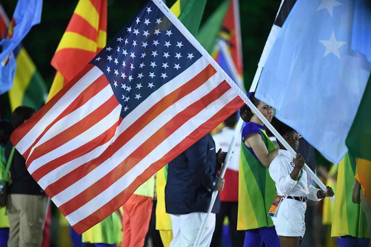 Cerca de mil atletas de todas as delegaes participaram da cerimnia de encerramento