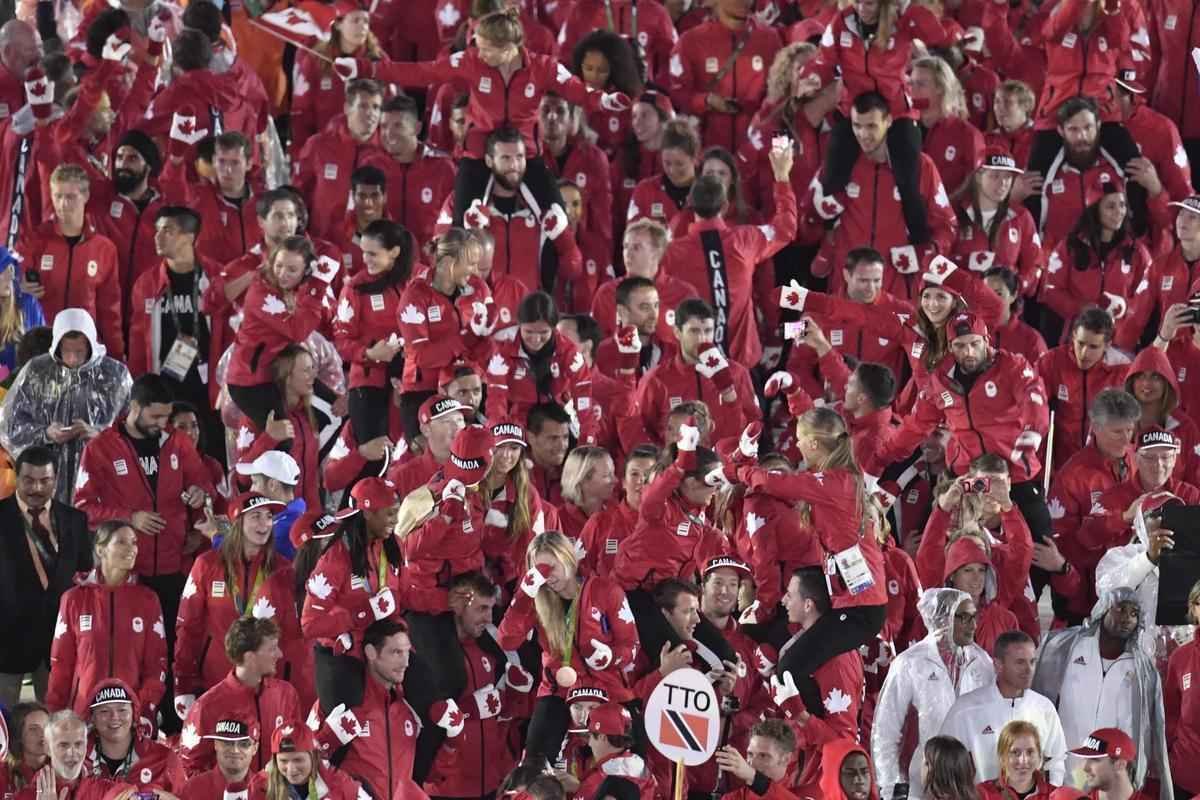 Cerca de mil atletas de todas as delegaes participaram da cerimnia de encerramento