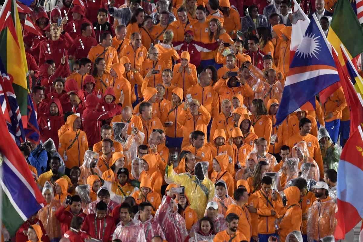 Cerca de mil atletas de todas as delegaes participaram da cerimnia de encerramento