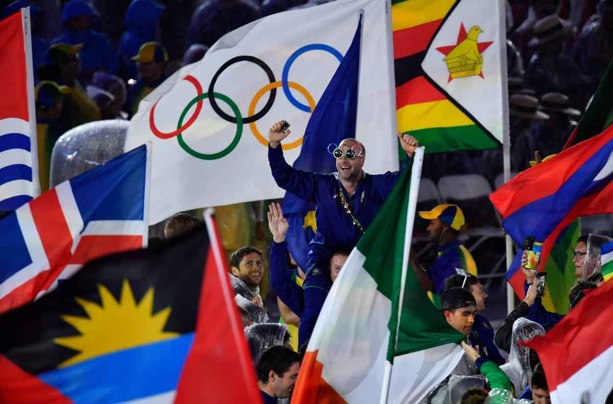 Cerca de mil atletas de todas as delegaes participaram da cerimnia de encerramento