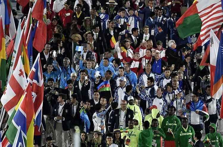 Cerca de mil atletas de todas as delegaes participaram da cerimnia de encerramento