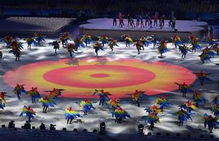Depois de 19 dias de competições, a Olimpíada do Rio terminou em clima de alto-astral, na noite deste domingo, no estádio do Maracanã, com muita dança, música e espírito de carnaval