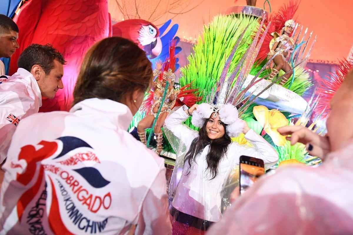 Ritmo de carnaval tomou conta do Maracan no fim da cerimnia de encerramento dos Jogos