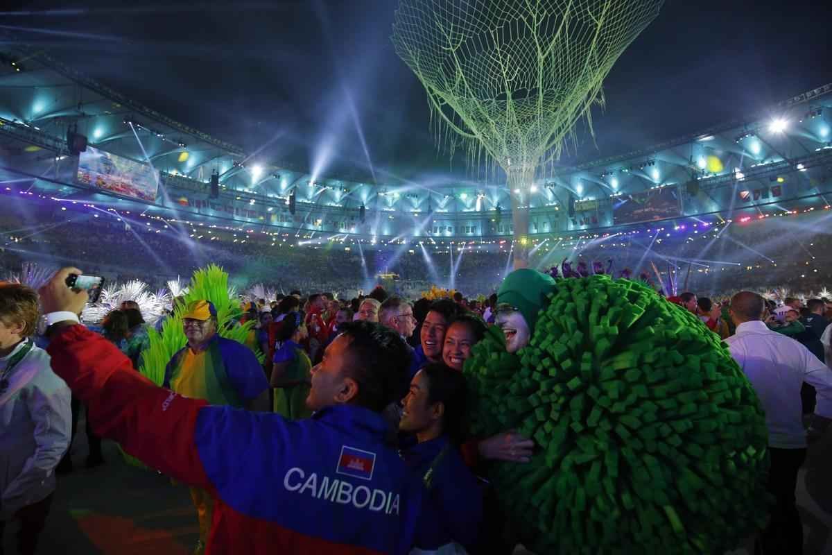 Ritmo de carnaval tomou conta do Maracan no fim da cerimnia de encerramento dos Jogos