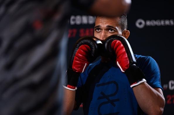 Brasileiro Charles 'do Bronx' Oliveira, que ser adversrio da estreia de Anthony Pettis no peso leve