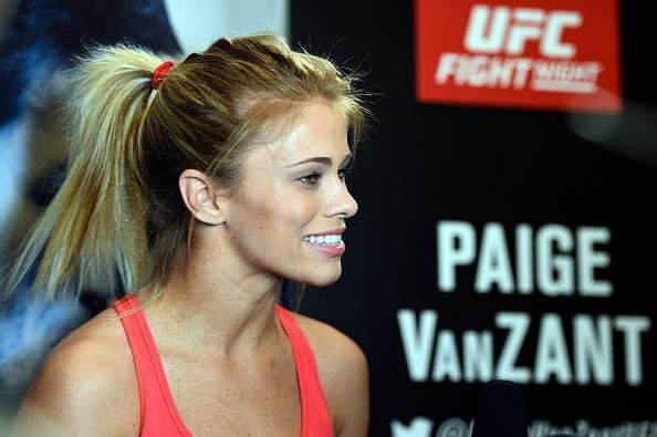 Uma das lutadoras mais populares do UFC, Paige VanZant treina para luta contra Bec Rawlings