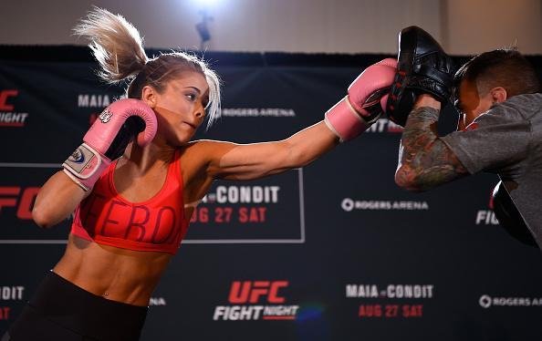 Uma das lutadoras mais populares do UFC, Paige VanZant treina para luta contra Bec Rawlings