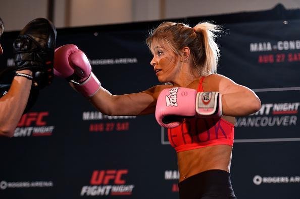 Uma das lutadoras mais populares do UFC, Paige VanZant treina para luta contra Bec Rawlings