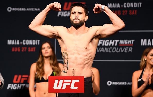Pesagem oficial do UFC on Fox 21, em Vancouver - Carlos Condit na balana