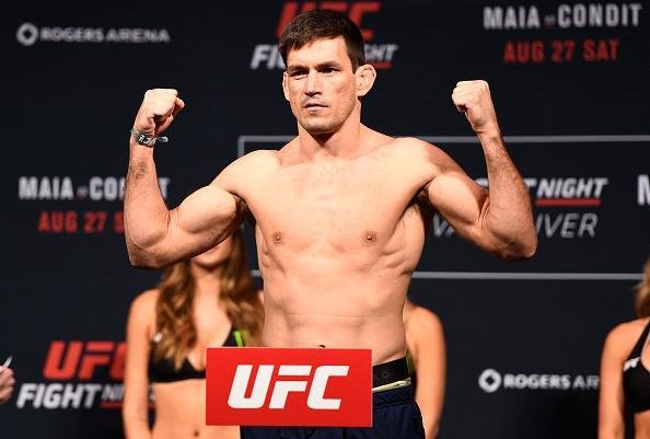 Pesagem oficial do UFC on Fox 21, em Vancouver - Demian Maia bate o peso 