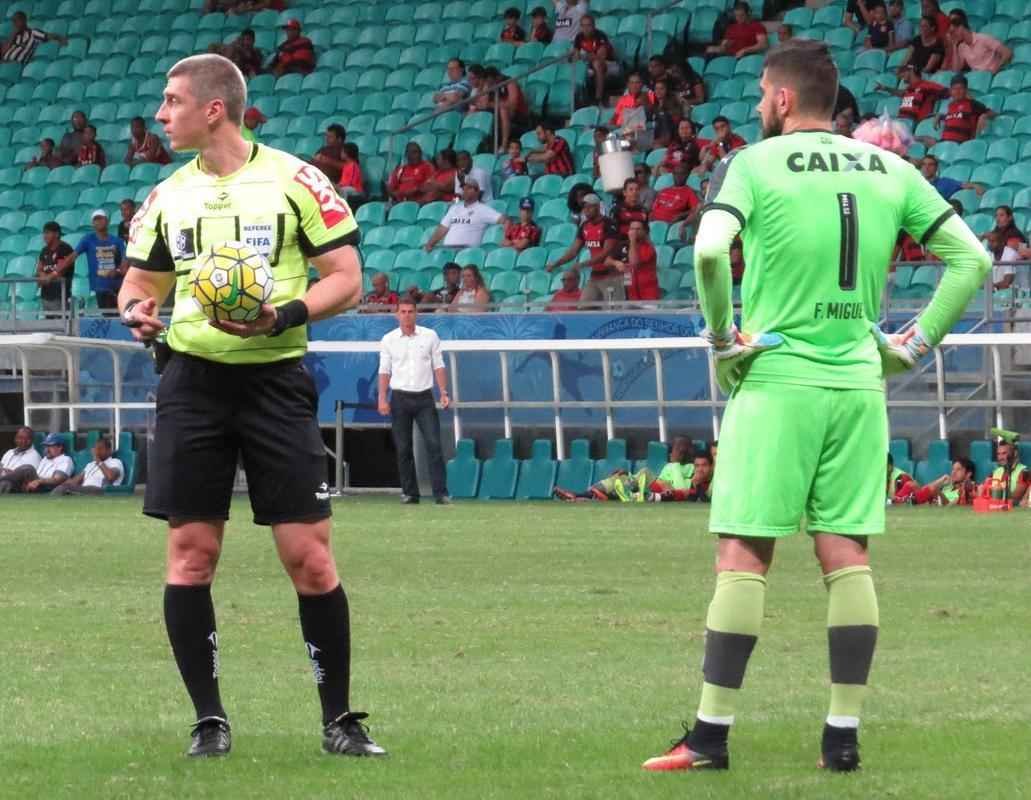 Vitria e Amrica se enfrentaram na Arena Fonte Nova, em Salvador, pelo Campeonato Brasileiro