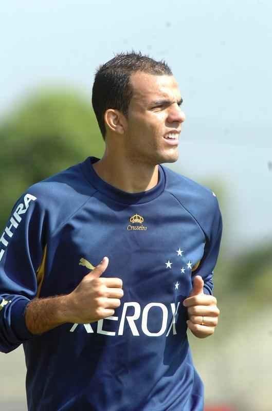 Em 2008, Gladstone foi emprestado pela terceira vez, dessa vez ao Palmeiras por R$250 mil