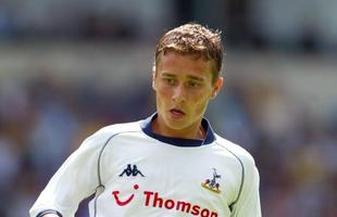 Em 2004, Rodrigo Defendi, da base cruzeirense, foi negociado com o Tottenham, da Inglaterra, por 600 mil libras esterlinas
