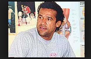 Em 2000, Isaas foi negociado pelo Cruzeiro ao Lea, de Portugal. 
