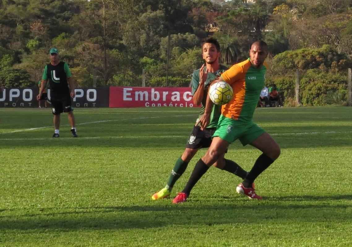 Nilson - ltimo contratado para o elenco, o atacante  a esperana de gols na Srie A. Teve uma boa estreia, dando a assistncia para o gol de Danilo na ltima rodada e pode ganhar mais chances nos prximos jogos. Se convencer, pode seguir na prxima temporada.