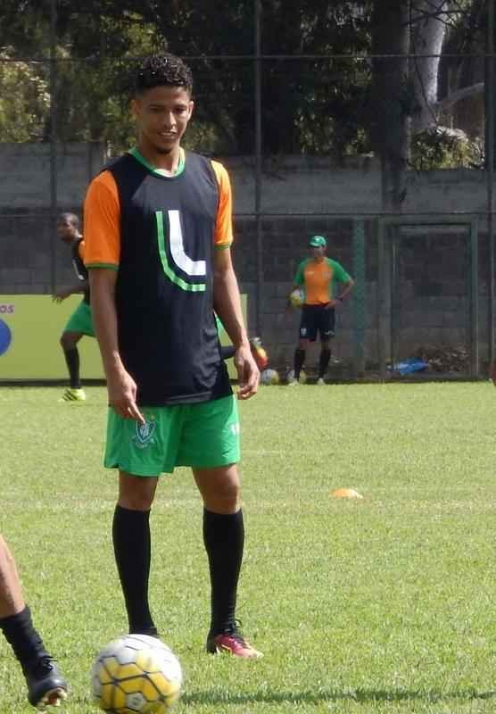 Nixon - Emprestado pelo Flamengo at o fim do ano, quase voltou ao Rio sem estrear pelo Coelho na Srie A. Uma dvida quanto ao regulamento da competio causou cautela da diretoria americana e resultou em poucas chances at aqui na temporada. Se convencer, pode continuar. Mas dependeria de um novo emprstimo.