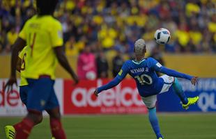 Neymar, em cobrana de pnalti, marcou o primeiro gol do Brasil em Quito