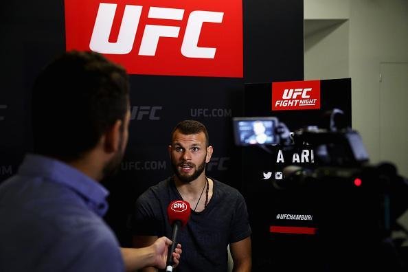 Media Day do UFC Fight Night 93, em Hamburgo - O meio-mdio Jessin Ayari