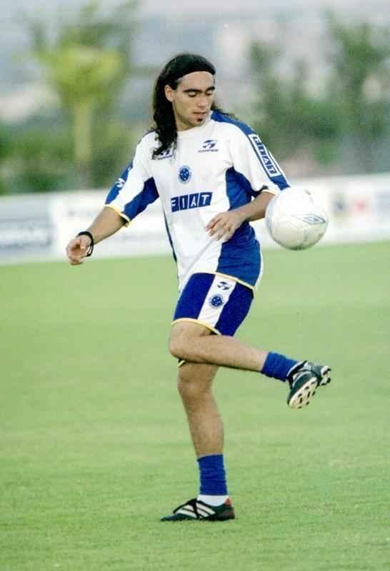 Lateral argentino Sorn, capito do Cruzeiro no incio dos anos 2000
