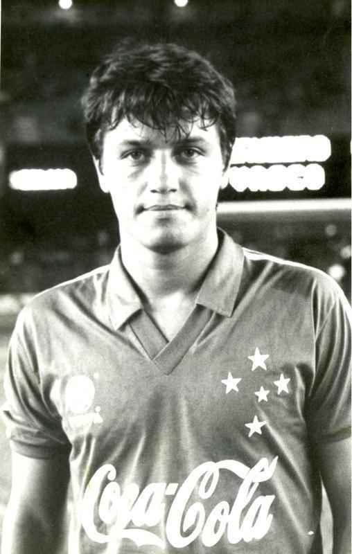 Adlson Batista, capito do Cruzeiro no incio dos anos 1990
