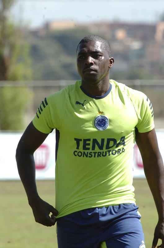 Zagueiro equatoriano Espinoza, capito do Cruzeiro entre 2008 e 2009