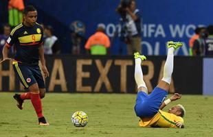 Brasil vence a Colmbia por 2 a 1, na Arena Amaznia, e d grande salto na classificao