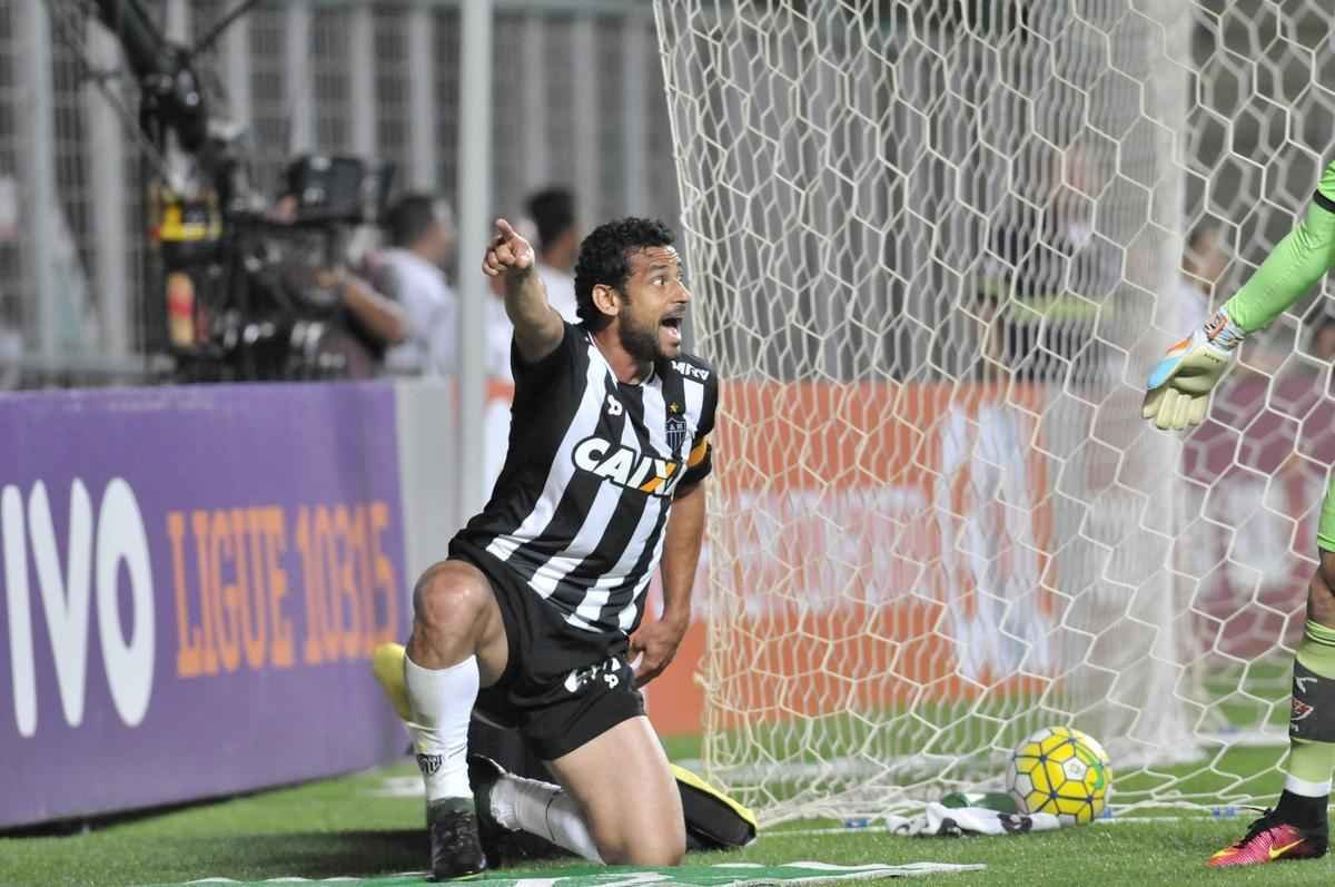Atltico bate o Vitria por 2 a 1, no Independncia, com gols de Fred, e mantm briga pela liderana