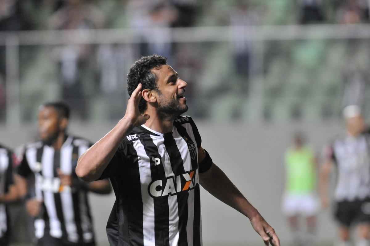 Atltico bate o Vitria por 2 a 1, no Independncia, com gols de Fred, e mantm briga pela liderana