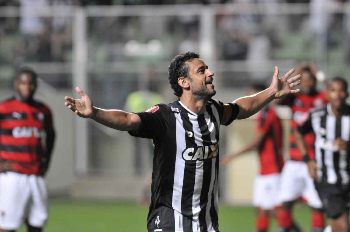 Atltico bate o Vitria por 2 a 1, no Independncia, com gols de Fred, e mantm briga pela liderana