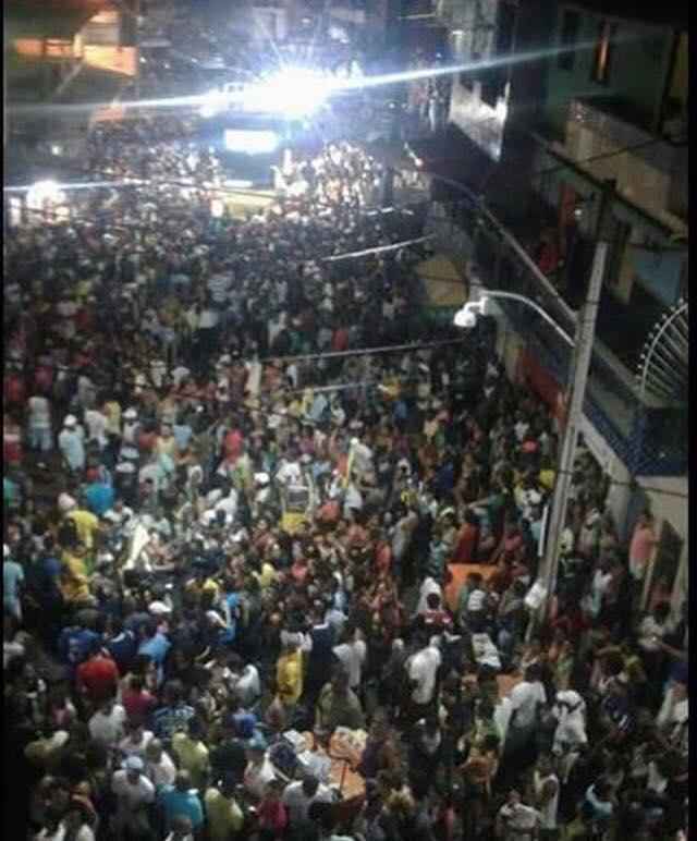 O pugilista baiano Robson Conceio  s alegria aps o ouro no Rio de Janeiro. Fez tatuagem, cumpriu uma srie de compromissos com a imprensa, participou de programas de humor e fez a festa em cima de um trio eltrico em Boa Vista de So Caetano, na capital Salvador.