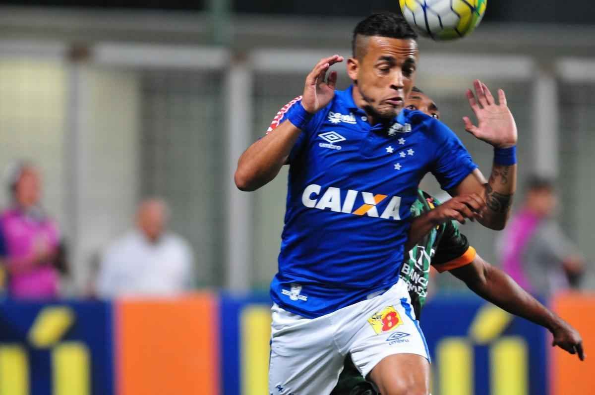 Imagens do clssico entre Amrica e Cruzeiro, no Independncia, pelo Campeonato Brasileiro