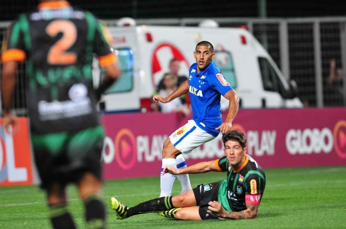 Imagens do clssico entre Amrica e Cruzeiro, no Independncia, pelo Campeonato Brasileiro