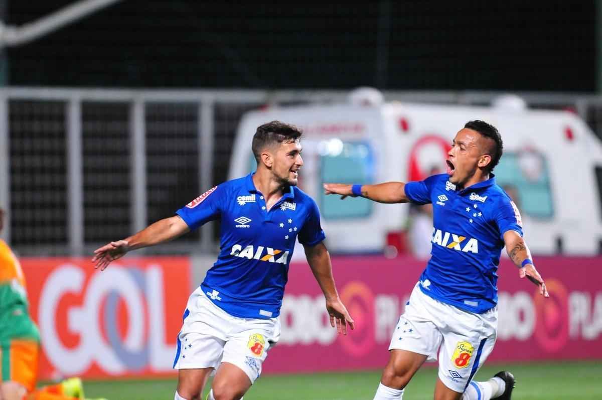 Imagens do clssico entre Amrica e Cruzeiro, no Independncia, pelo Campeonato Brasileiro