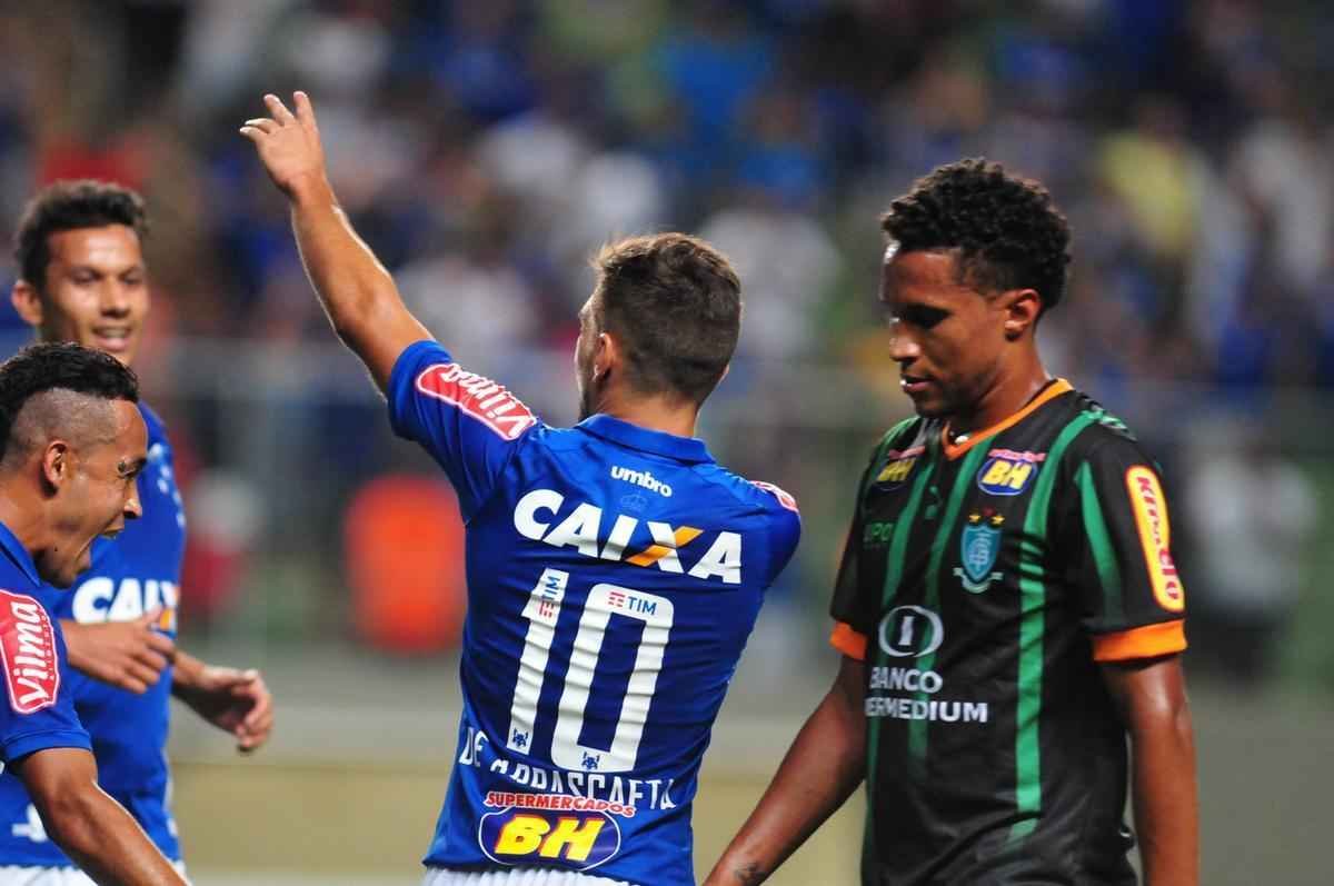 Imagens do clssico entre Amrica e Cruzeiro, no Independncia, pelo Campeonato Brasileiro