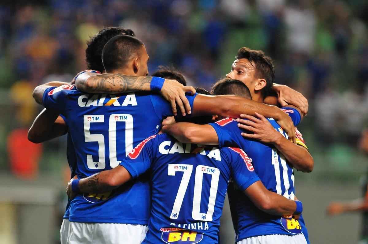 Imagens do clssico entre Amrica e Cruzeiro, no Independncia, pelo Campeonato Brasileiro
