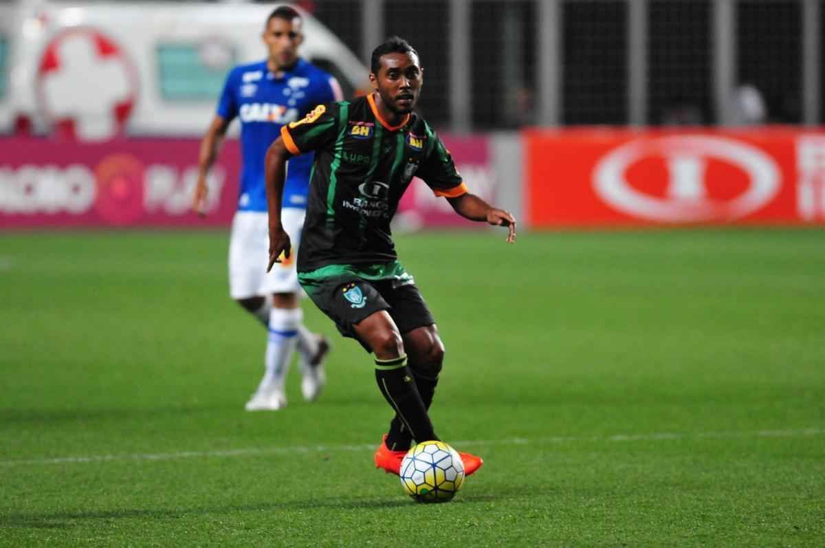 Imagens do clssico entre Amrica e Cruzeiro, no Independncia, pelo Campeonato Brasileiro