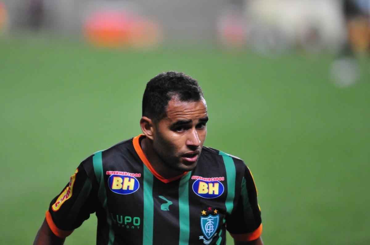 Imagens do clssico entre Amrica e Cruzeiro, no Independncia, pelo Campeonato Brasileiro