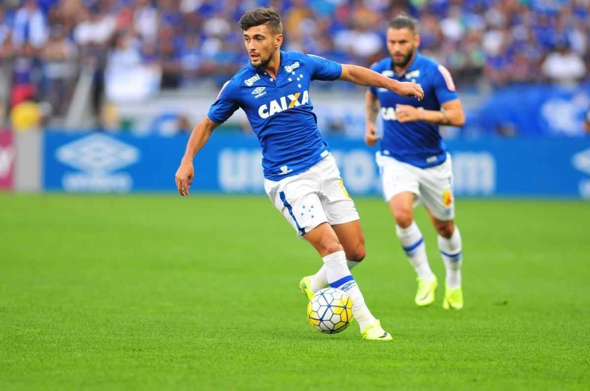 Imagens do jogo entre Cruzeiro e Botafogo no Mineiro