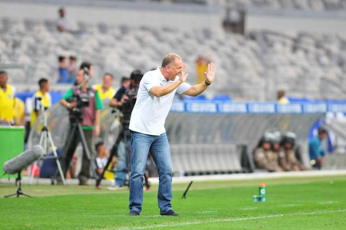 Imagens do jogo entre Cruzeiro e Botafogo no Mineiro