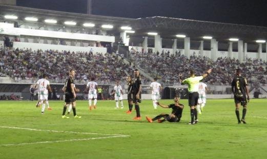 Ponte Preta x Amrica, jogo disputado em Campinas pelo Campeonato Brasileiro