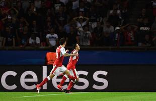 Cavani, para o PSG, e Alexis Snchez, para o Arsenal, marcaram os gols do jogo em Paris