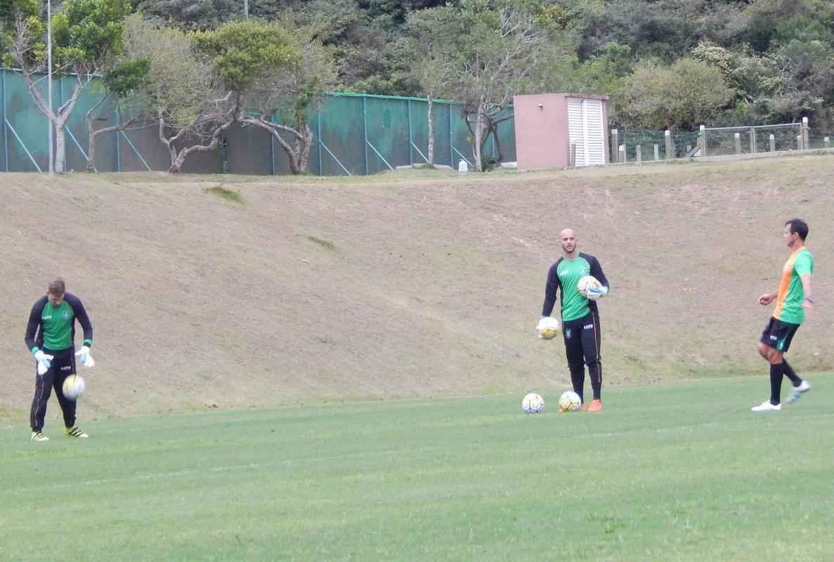 Amrica treinou na tarde desta tera-feira no campo anexo ao resort onde a delegao est concentrada, no Costo do Santinho, em Florianpolis