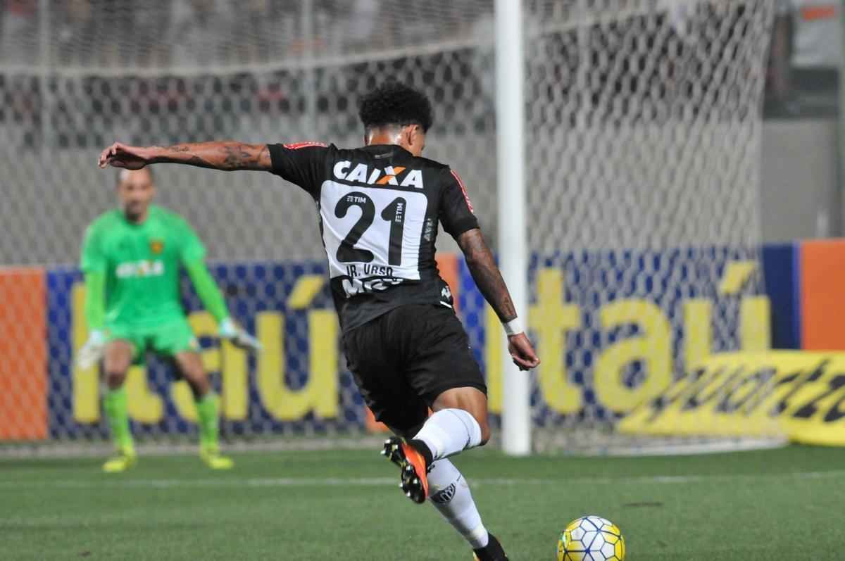 Imagens do jogo entre Atltico e Sport no Independncia