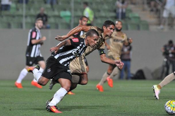 Imagens do jogo entre Atltico e Sport no Independncia