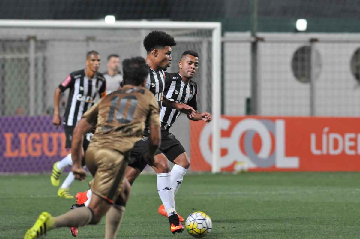 Imagens do jogo entre Atltico e Sport no Independncia